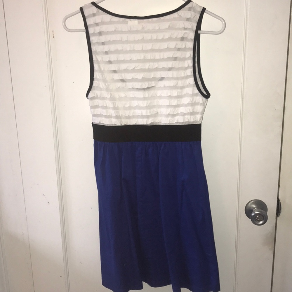 Dress - Picture 3 of 3
